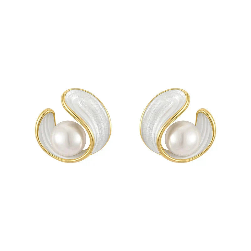 Guld Swirl Perle Ørestikker