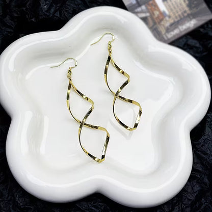 Spiral Dangle Øreringe | Guld
