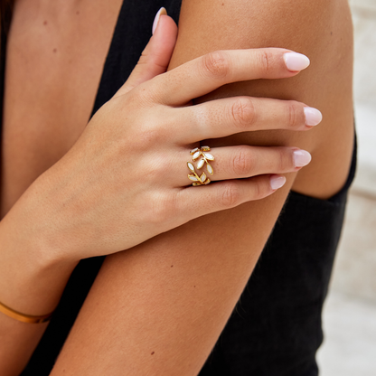 Guld Leaf Motif Ring