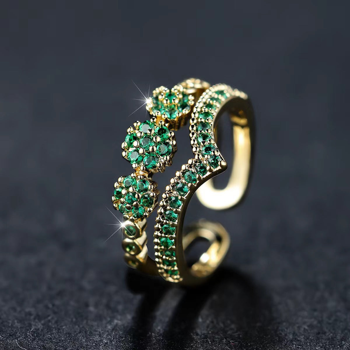 Guld Smaragd Cluster Ring