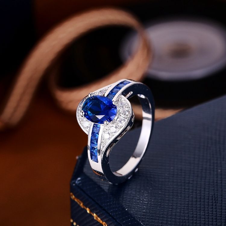 Safir Flow Ring | Hvidguld