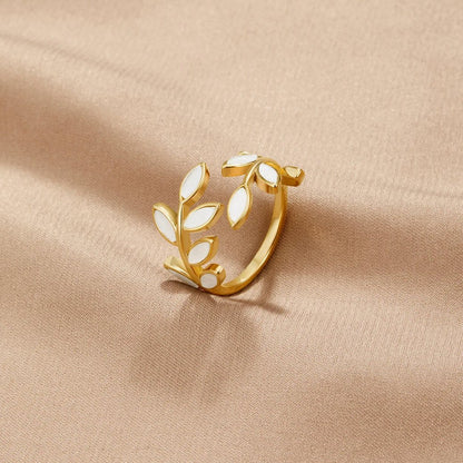 Guld Leaf Motif Ring